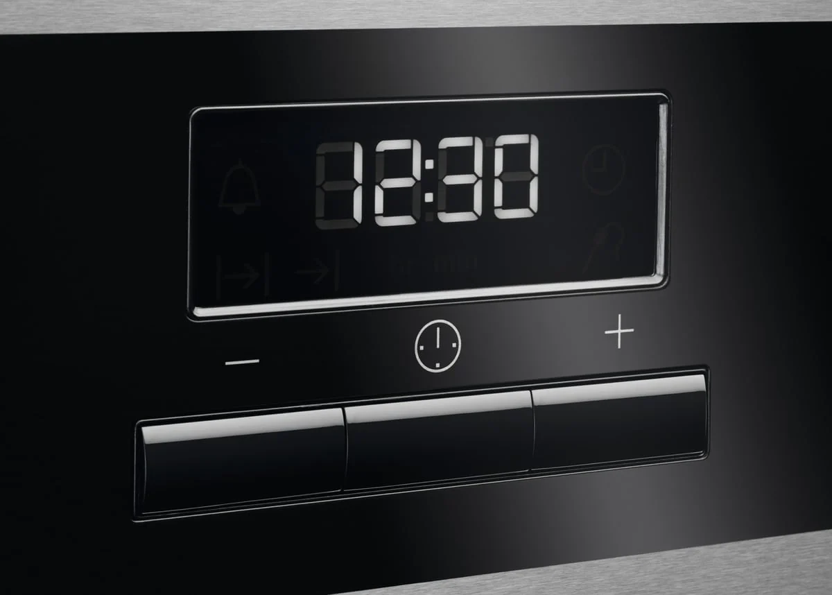 AEG DUB331110M Built Under Electric Double Oven - Image 4