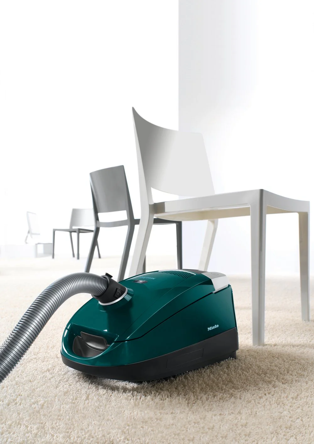 Miele C2FLEX Compact Cylinder Vacuum Cleaner - Green - Image 4