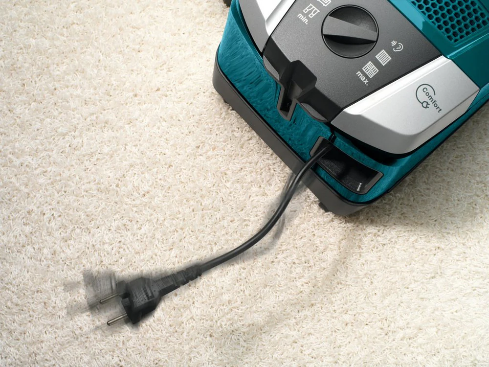 Miele C2FLEX Compact Cylinder Vacuum Cleaner - Green - Image 5