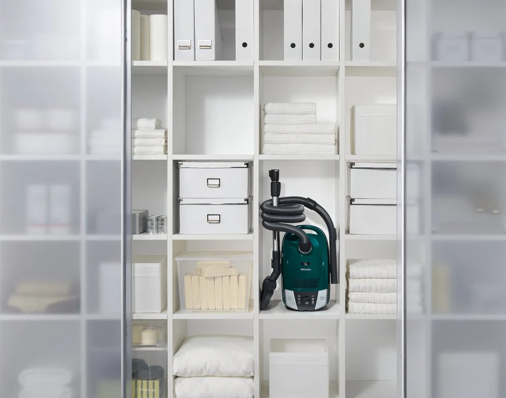 Miele C2FLEX Compact Cylinder Vacuum Cleaner - Green - Image 8